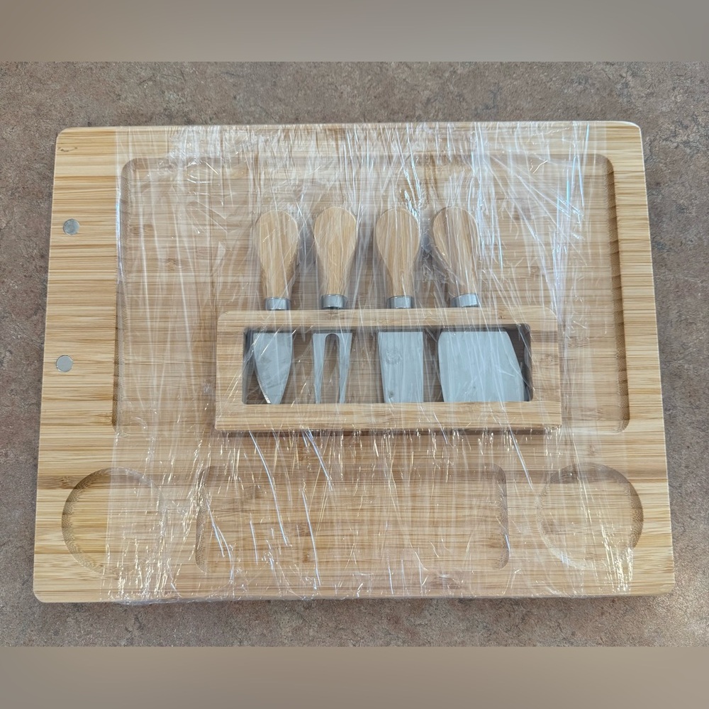 Bamboo Cheese Board with Knife Set